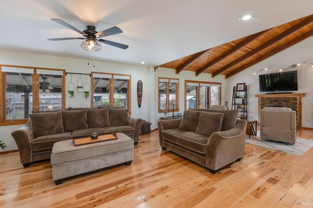 10450 Main St, Potter Valley, CA 95469