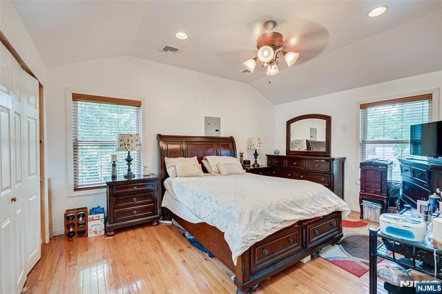 228 Henry Court, North Plainfield, NJ 07060