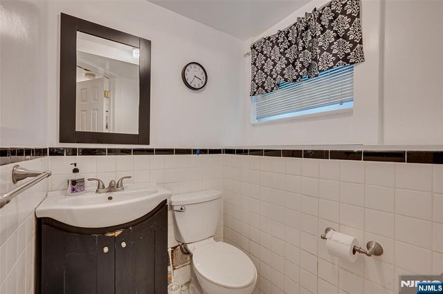 228 Henry Court, North Plainfield, NJ 07060