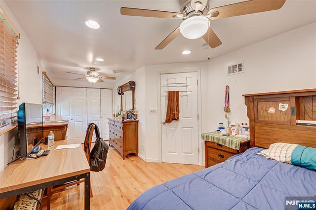 228 Henry Court, North Plainfield, NJ 07060