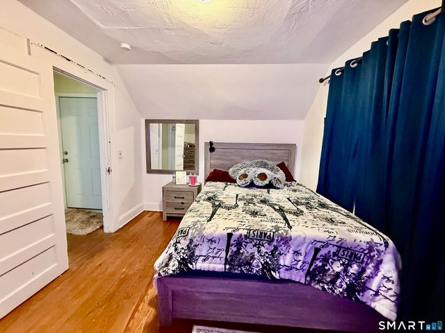 100-102 Ashley Street, Bridgeport, CT 06610