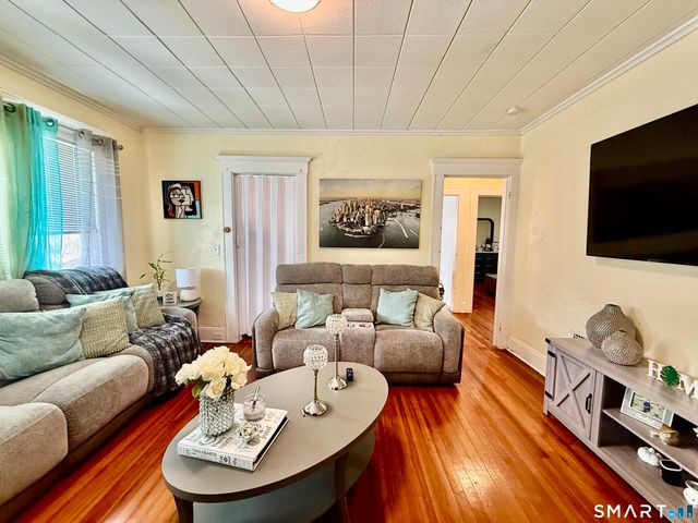 100-102 Ashley Street, Bridgeport, CT 06610