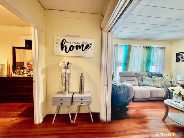 100-102 Ashley Street, Bridgeport, CT 06610