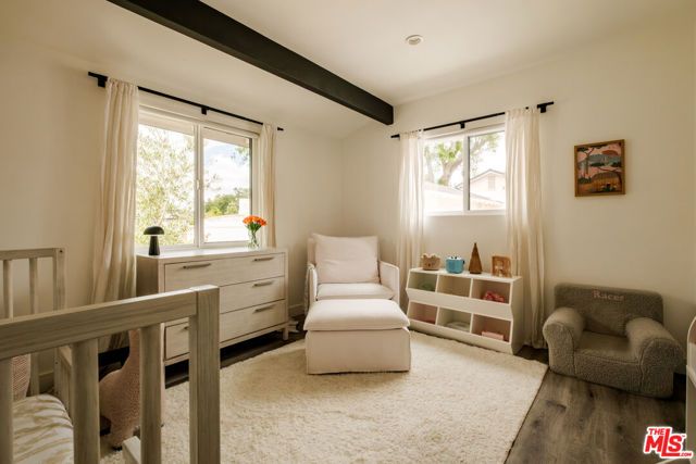23262 Ostronic Drive, Woodland Hills (los Angeles), CA 91367