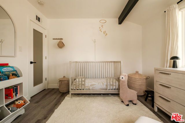 23262 Ostronic Drive, Woodland Hills (los Angeles), CA 91367