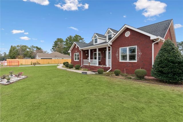 932 Hitching Post Lane, Waycross, GA 31503