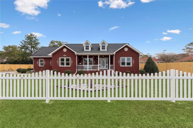 932 Hitching Post Lane, Waycross, GA 31503