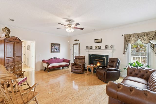 932 Hitching Post Lane, Waycross, GA 31503