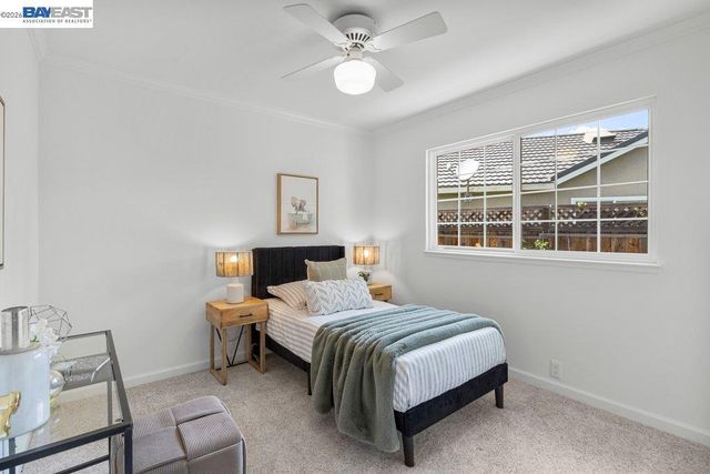2090 Foxswallow Rd, Pleasanton, CA 94566
