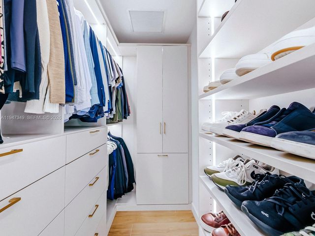 2678 Tigertail Ave 1806, Miami, FL 33133