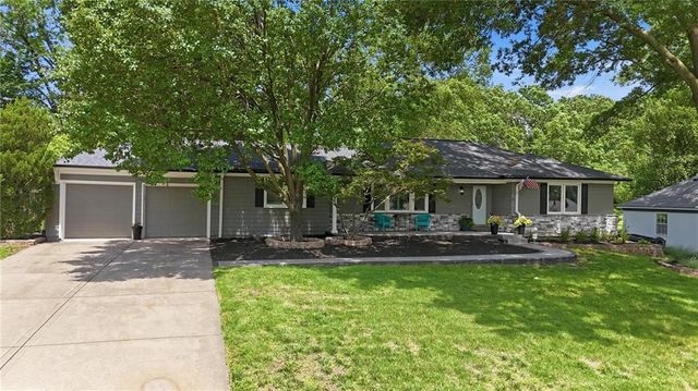1216 W 97 Street, Kansas City, MO 64114
