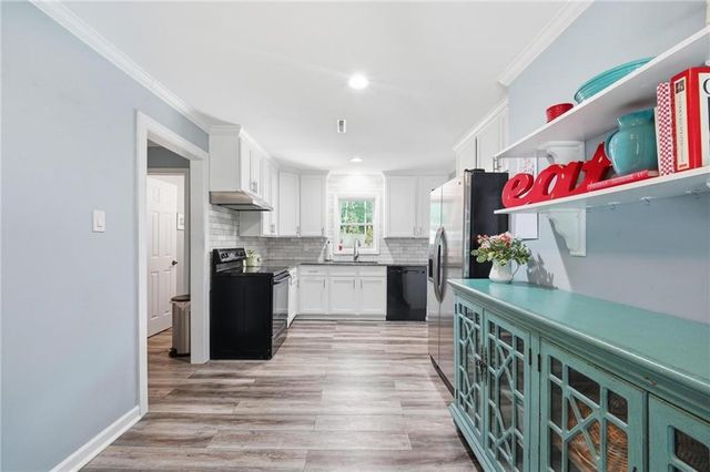 1216 W 97 Street, Kansas City, MO 64114