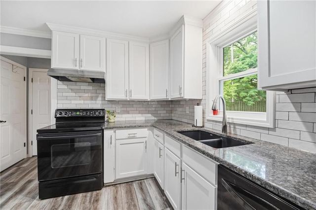1216 W 97 Street, Kansas City, MO 64114