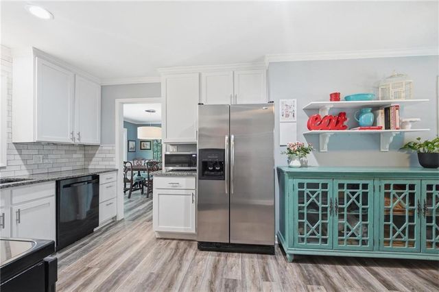1216 W 97 Street, Kansas City, MO 64114