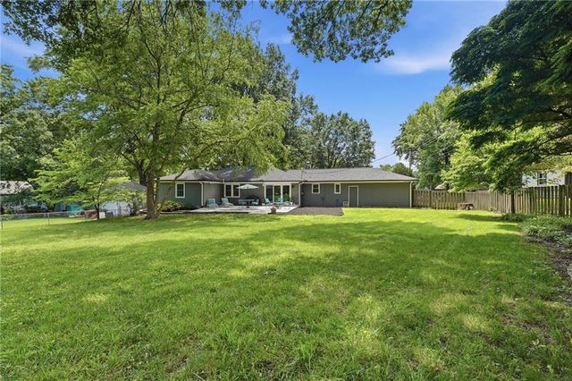 1216 W 97 Street, Kansas City, MO 64114