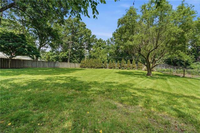 1216 W 97 Street, Kansas City, MO 64114