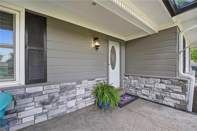 1216 W 97 Street, Kansas City, MO 64114