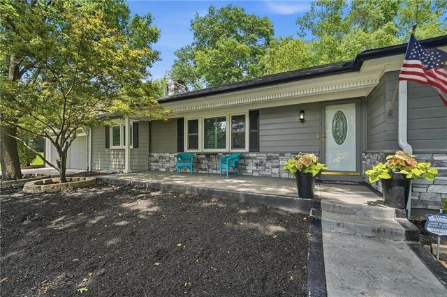 1216 W 97 Street, Kansas City, MO 64114