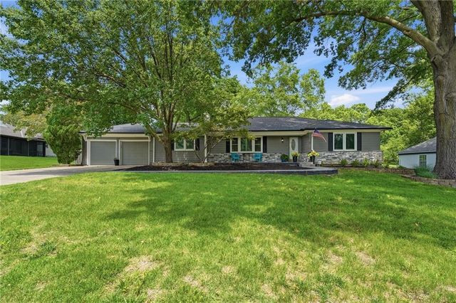 1216 W 97 Street, Kansas City, MO 64114