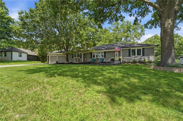 1216 W 97 Street, Kansas City, MO 64114