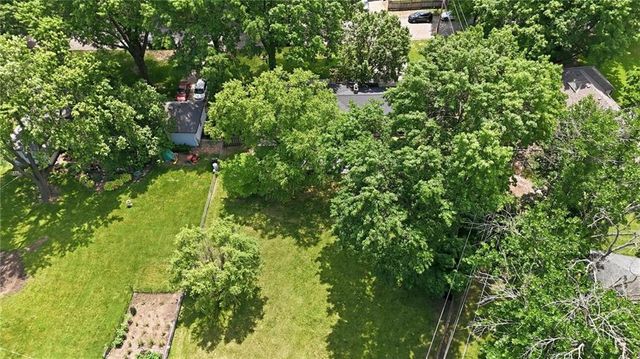1216 W 97 Street, Kansas City, MO 64114