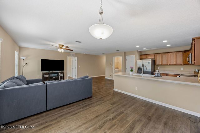 6033 PEELER Road S, Jacksonville, FL 32277