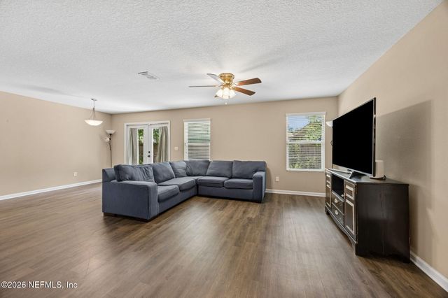 6033 PEELER Road S, Jacksonville, FL 32277
