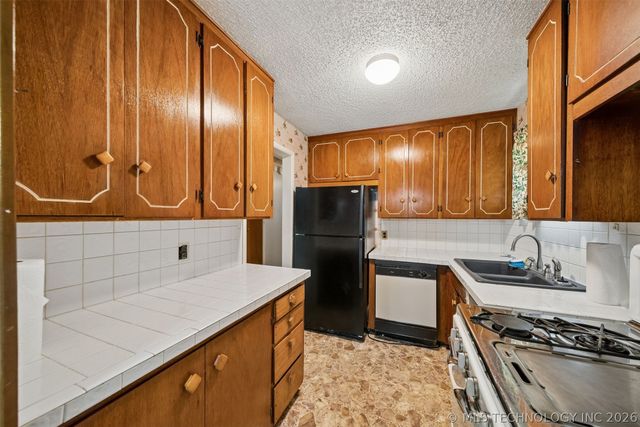 525 N 44 Avenue, Tulsa, OK 74127
