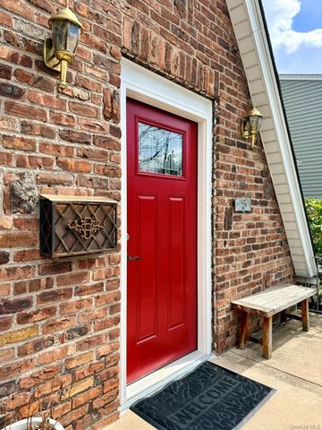 15 Westend Avenue, Nyack, NY 10960