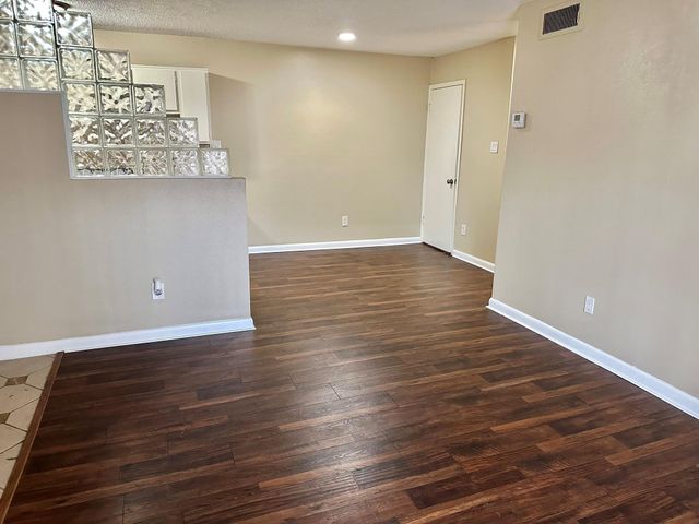 2750 Holly Hall Street 703, Houston, TX 77054