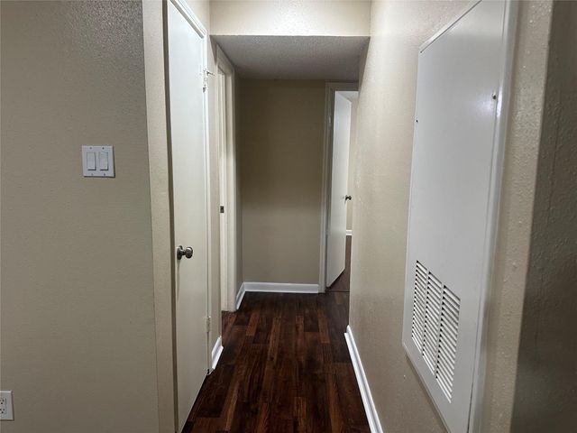 2750 Holly Hall Street 703, Houston, TX 77054