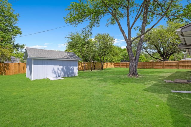 4708 Albermarle Drive, Fort Worth, TX 76132