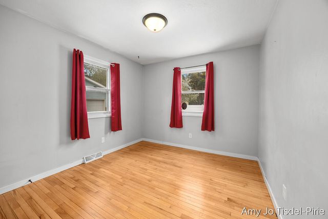 15514 Mercury Drive, Grand Haven, MI 49417