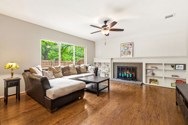 518 Blair Meadow Drive, Grapevine, TX 76051