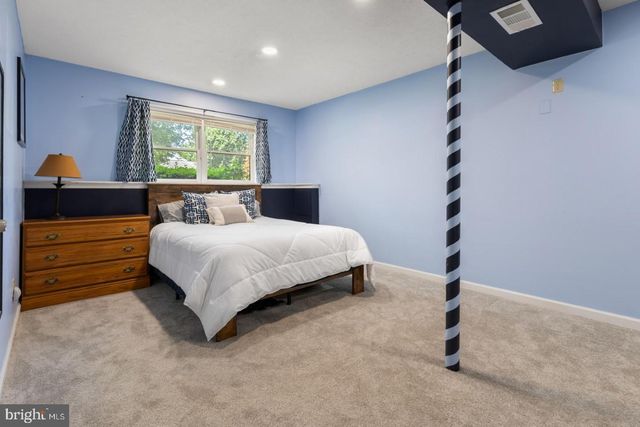 6741 HUNTLAND DR, Bealeton, VA 22712