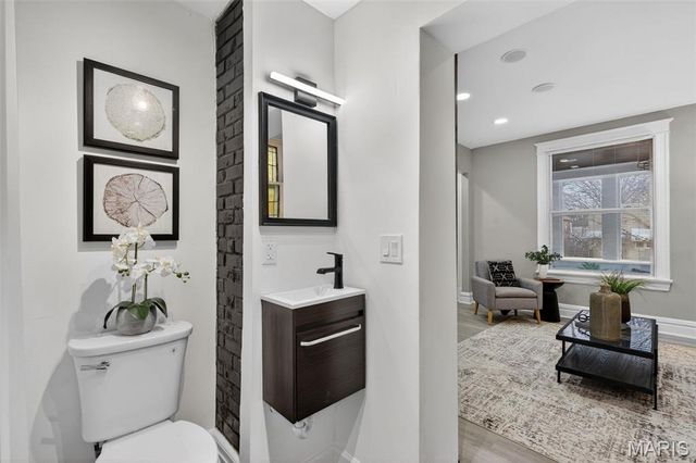 3211 Portis Avenue, St Louis, MO 63116