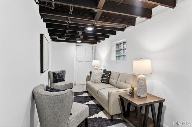 3211 Portis Avenue, St Louis, MO 63116