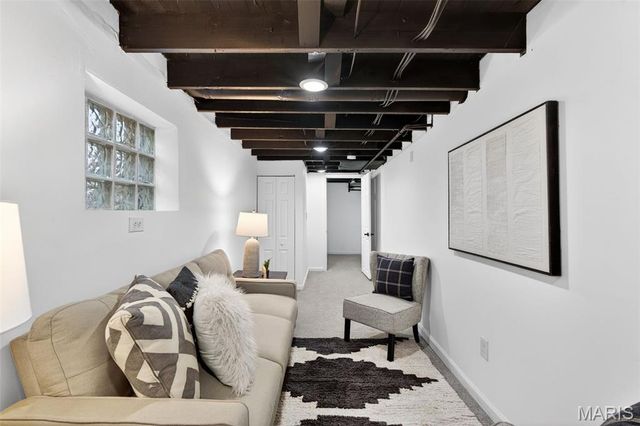 3211 Portis Avenue, St Louis, MO 63116