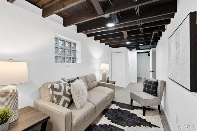 3211 Portis Avenue, St Louis, MO 63116