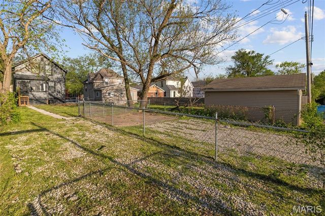 3211 Portis Avenue, St Louis, MO 63116