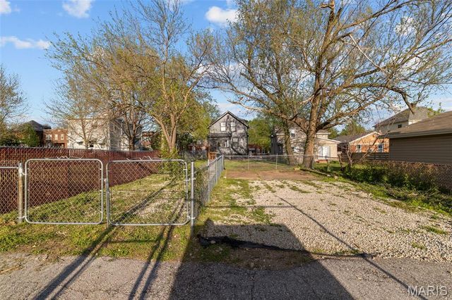 3211 Portis Avenue, St Louis, MO 63116