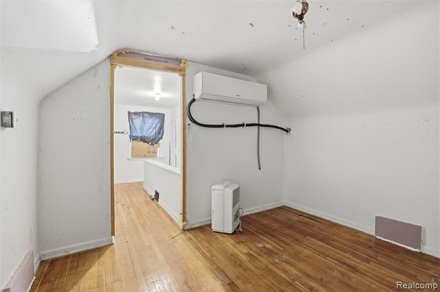 10075 Elmira Street, Detroit, MI 48204