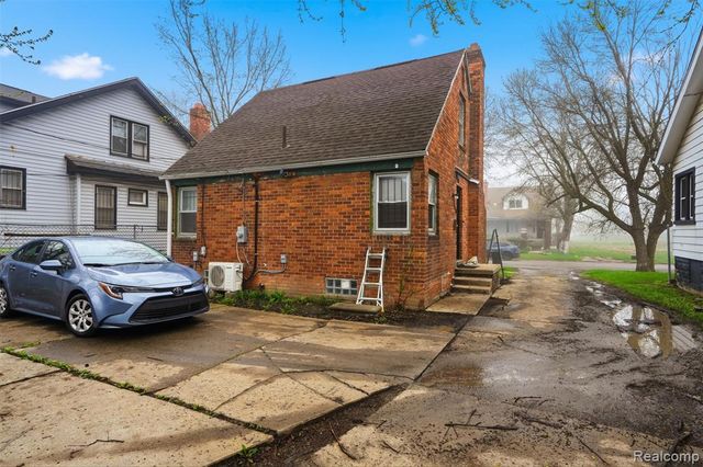 10075 Elmira Street, Detroit, MI 48204