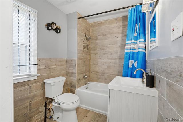 10075 Elmira Street, Detroit, MI 48204