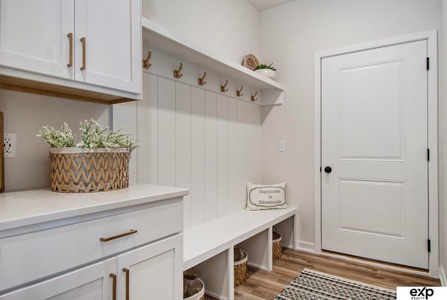 21702 Hampton Drive, Gretna, NE 68028