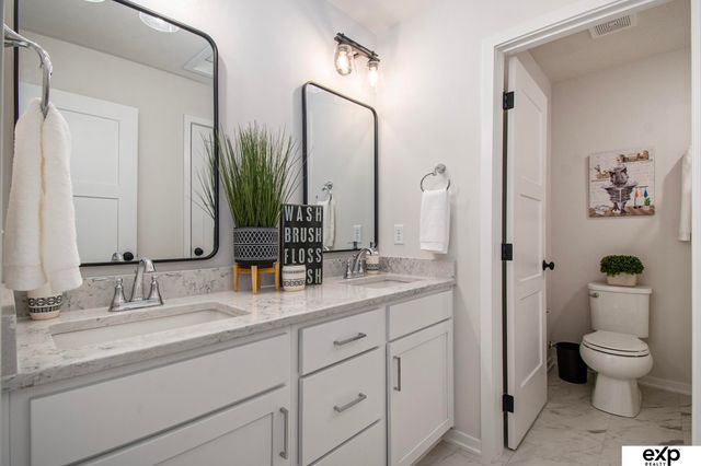 21702 Hampton Drive, Gretna, NE 68028