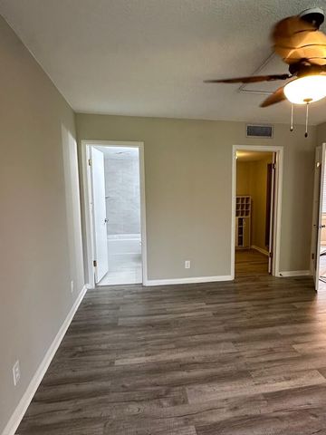 3462 NE Causeway Boulevard 204, Jensen Beach, FL 34957
