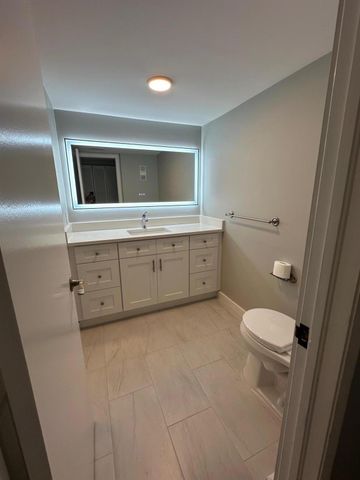 3462 NE Causeway Boulevard 204, Jensen Beach, FL 34957