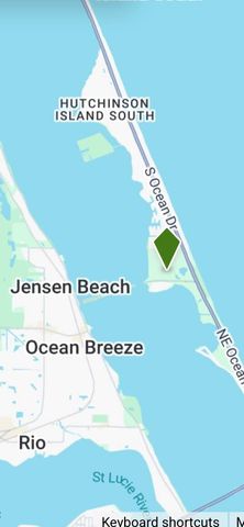 3462 NE Causeway Boulevard 204, Jensen Beach, FL 34957
