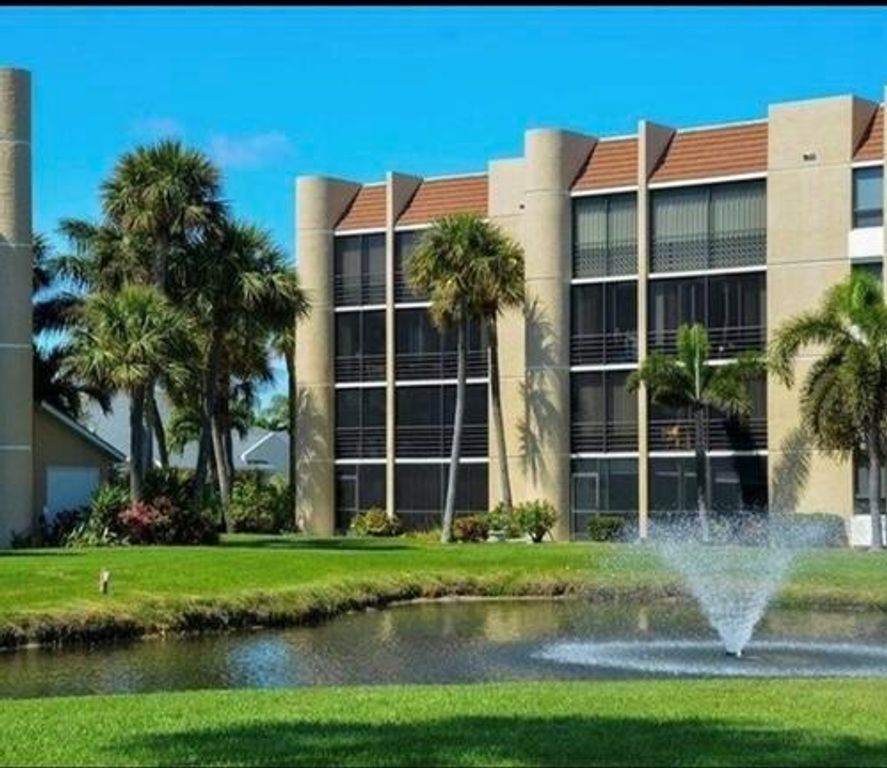 3462 NE Causeway Boulevard 204, Jensen Beach, FL 34957